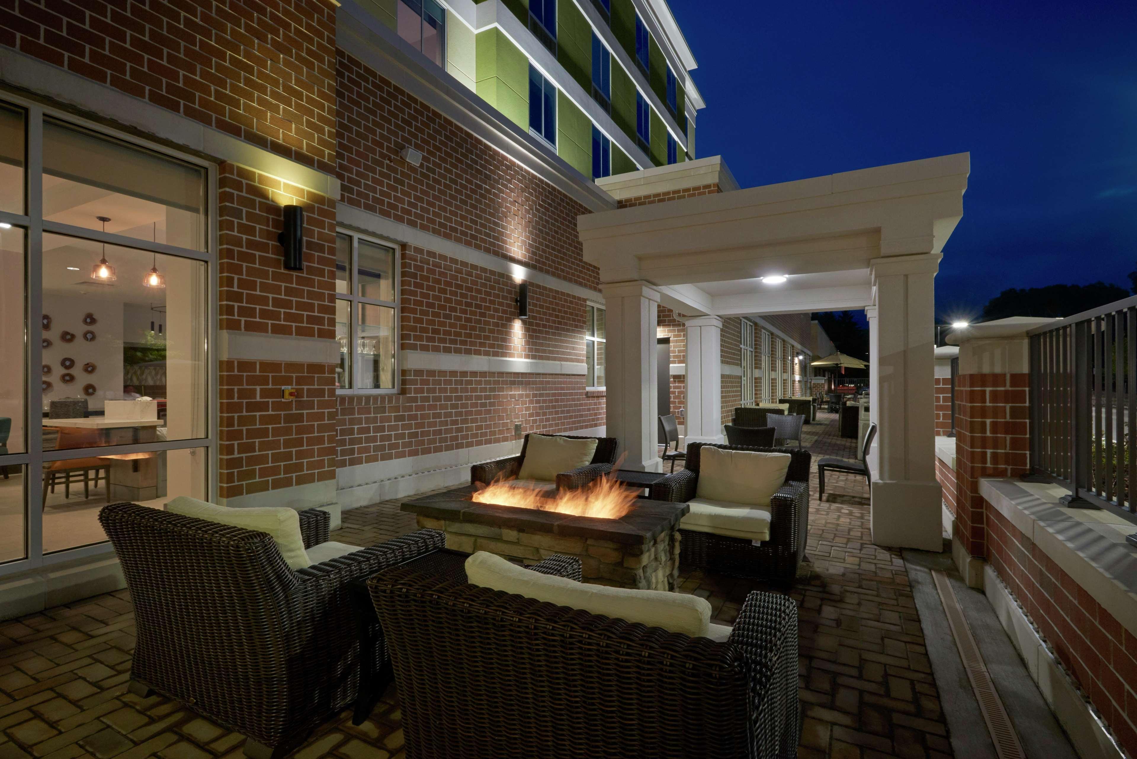 Hilton Garden Inn Corning Downtown Extérieur photo