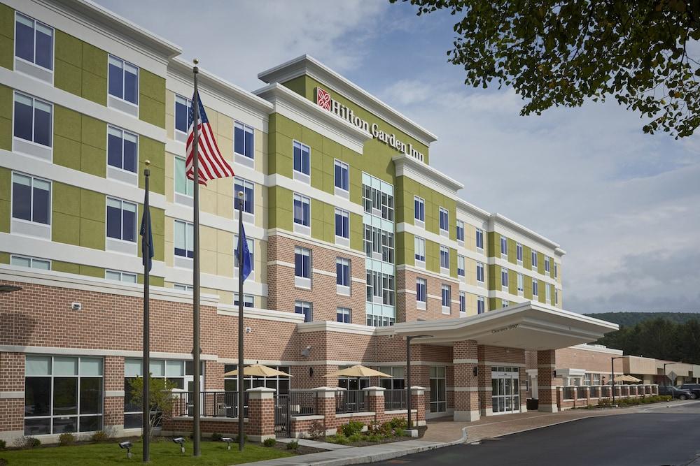 Hilton Garden Inn Corning Downtown Extérieur photo